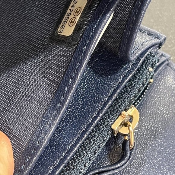 Chanel Sheepskin Chevron Quilted Mademoiselle Flap Wallet Navy (144712) - Picture 14 of 15